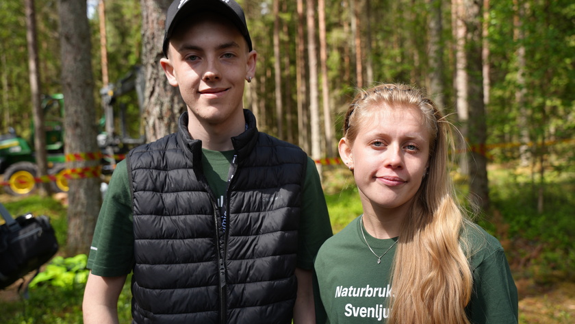  Eleverna Erik Lans och Frida Alfredsson på Naturbruksskolan Svenljunga som coachat gamingprofilerna.