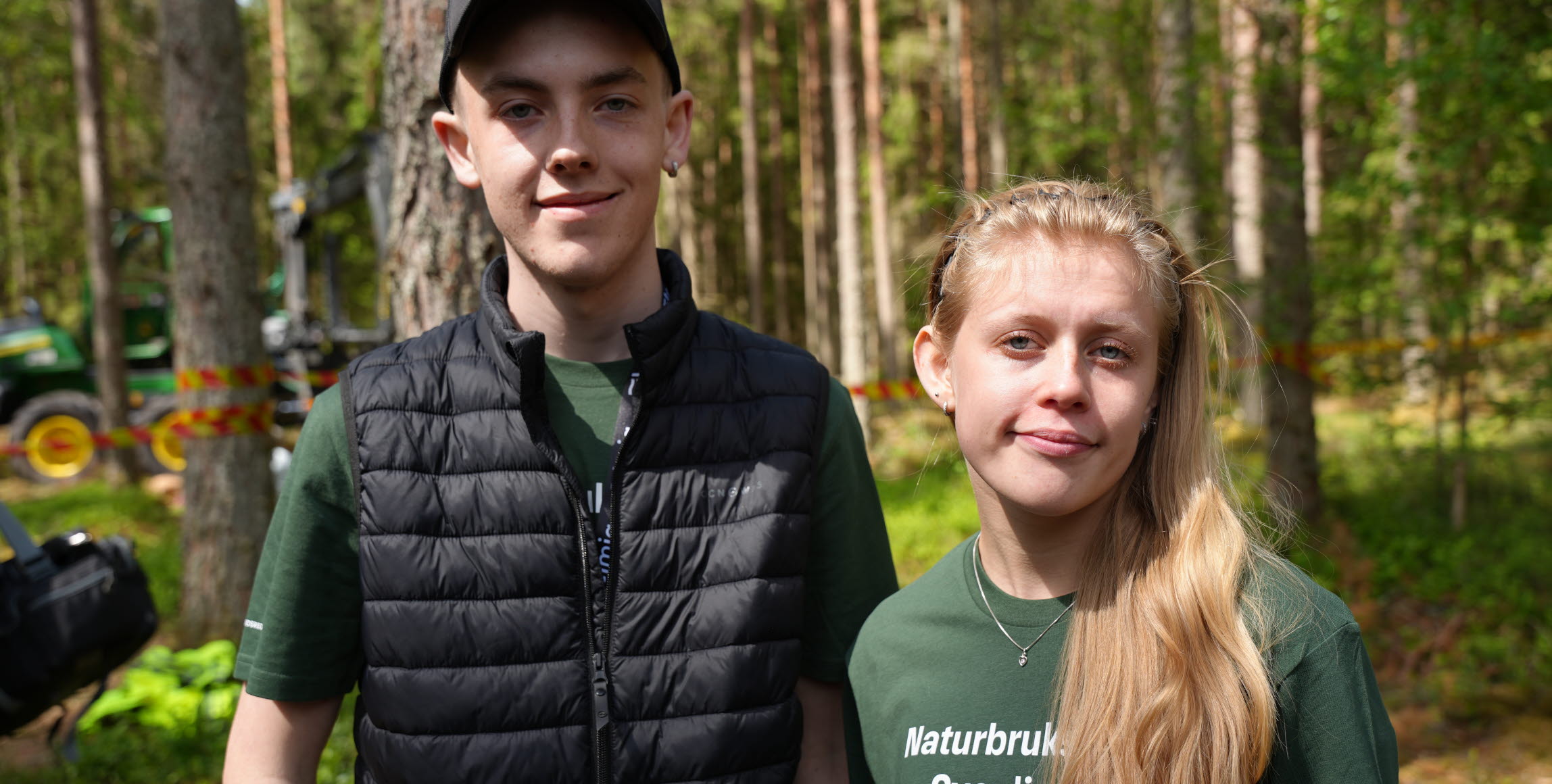  Eleverna Erik Lans och Frida Alfredsson på Naturbruksskolan Svenljunga som coachat gamingprofilerna.