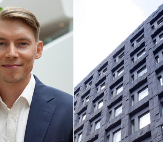 Bild på Joakim Wirén, chefsekonom på Gröna arbetsgivare, och Riksbankshuset. 